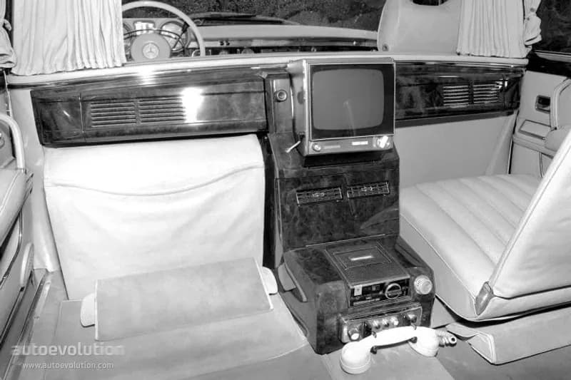 MERCEDES-BENZ-Pullman