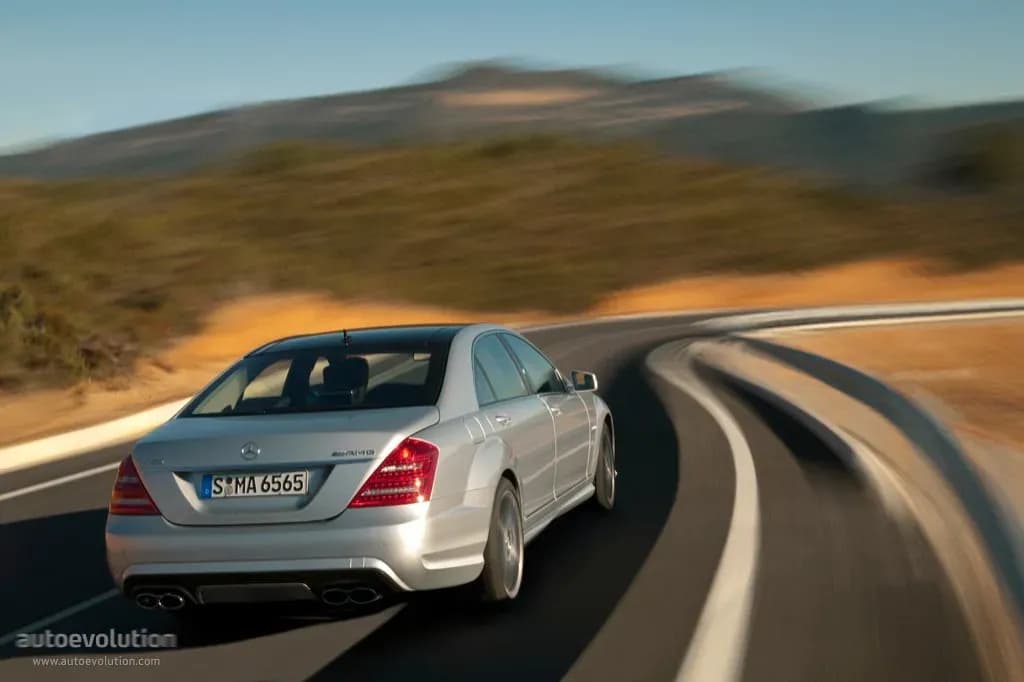 MERCEDES-BENZ-S-Klasse-AMG