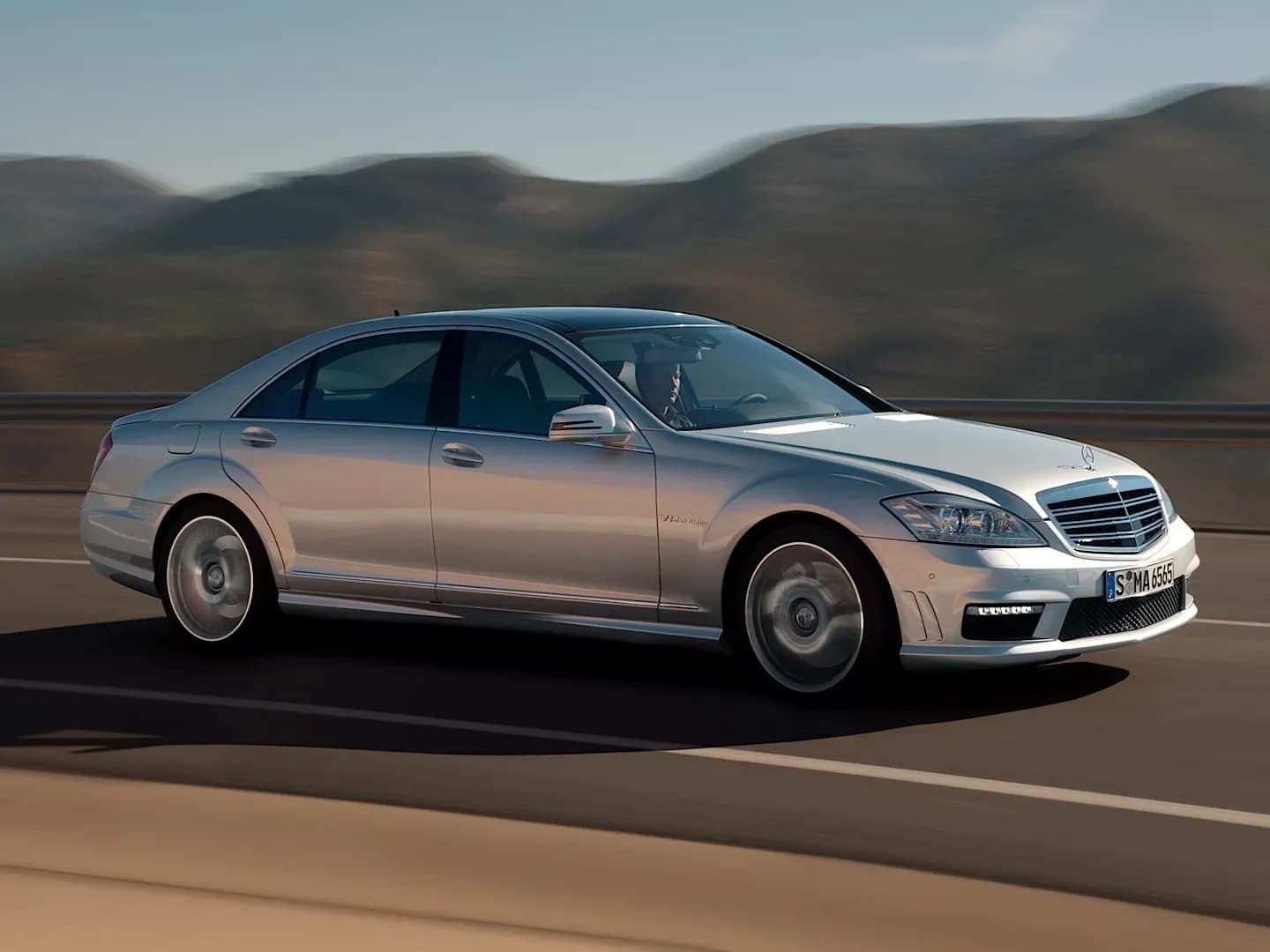 MERCEDES-BENZ-S-Klasse-AMG