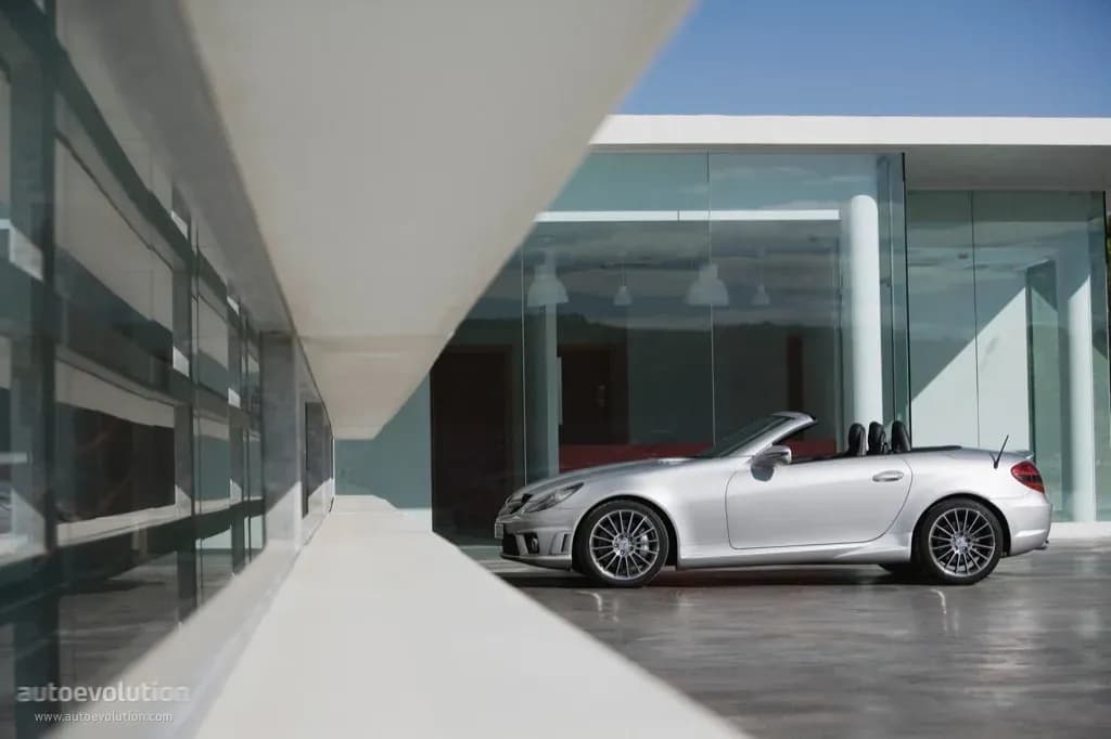 MERCEDES-BENZ-SLK-AMG