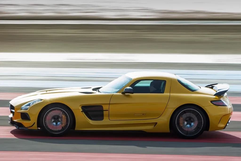MERCEDES-BENZ-SLS-AMG