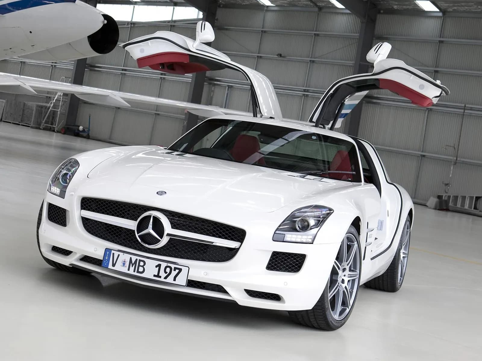MERCEDES-BENZ-SLS-AMG